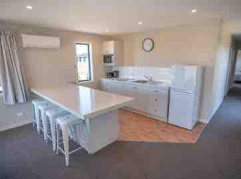 Great Views From New 2 Bedroom Apartment Te Anau Bagian luar foto
